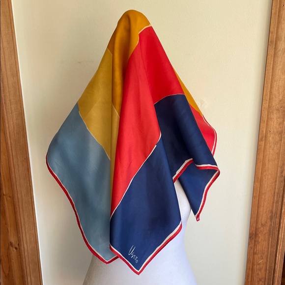 VERA NEUMANN Vintage Vibrant Colorblock Silky Square Scarf - Picture 13 of 16